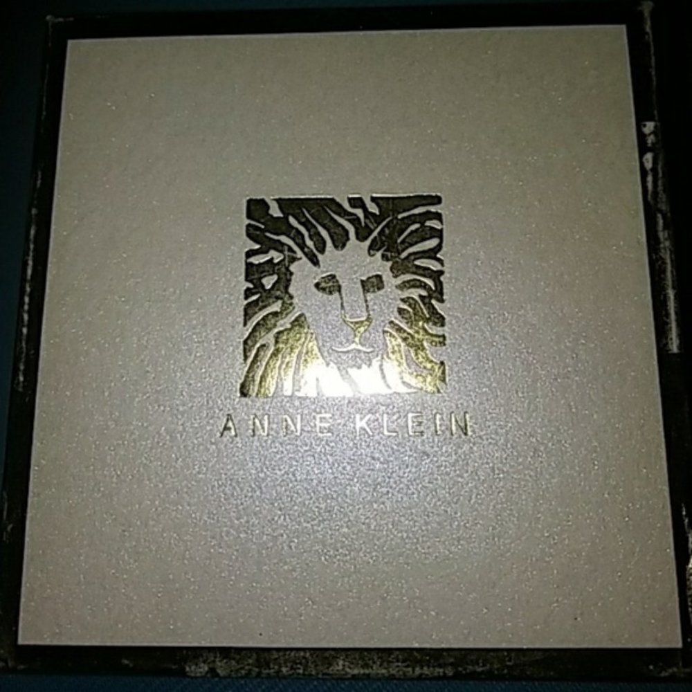 BNWB Anne Klein goldtone imitation Pearl Swirl Pin